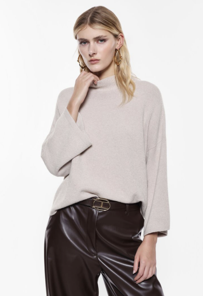 Sweater with wide sleeves and polo neck