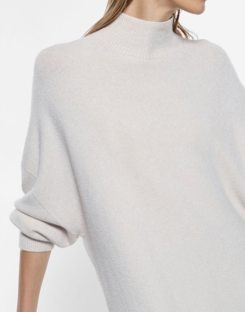 Oversized turtleneck sweater with long sleeves